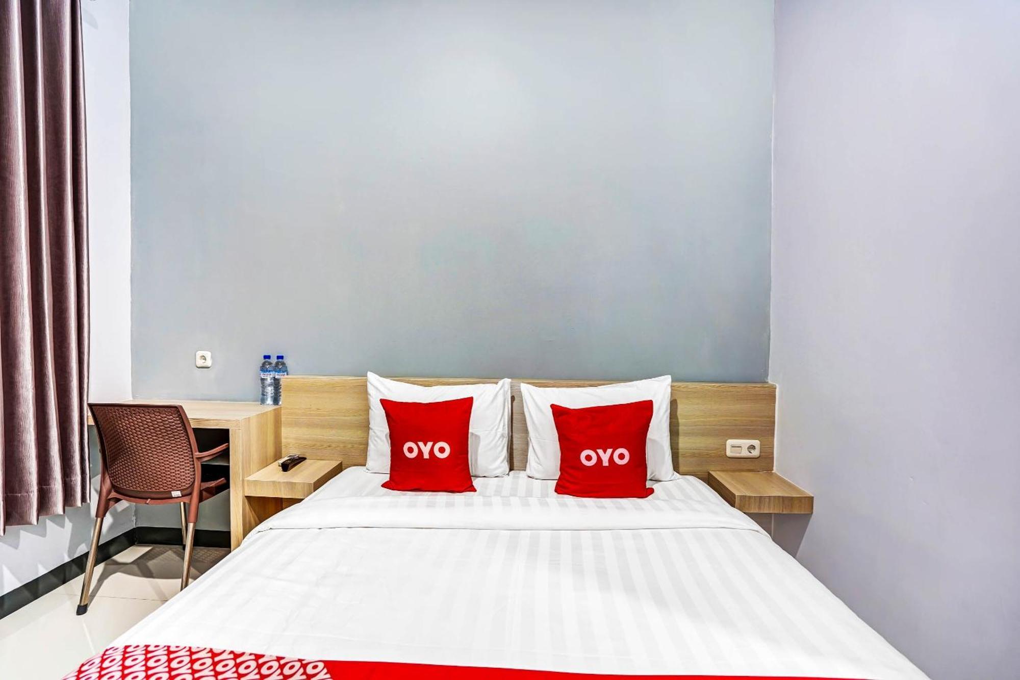 Oyo 90891 Parang Kusumo Residence Krembangan Exteriör bild